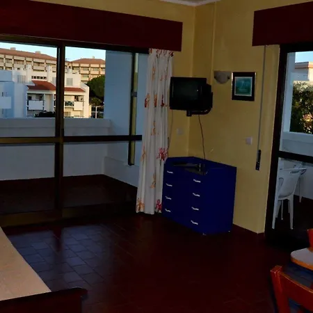 Hotel apartamentowy Parque Amendoeiras 2*