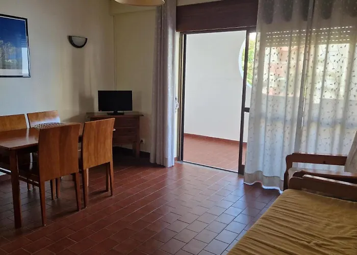 Parque Amendoeiras Aparthotel 2*