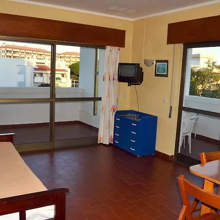 Aparthotel Parque Amendoeiras 2*