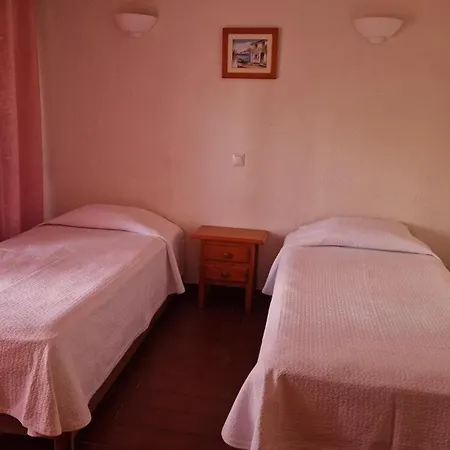 Hotel apartamentowy Parque Amendoeiras 2*