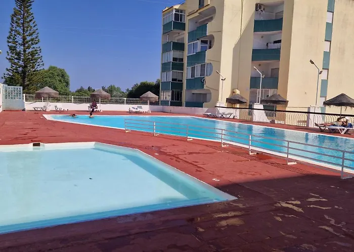 Ξενοδοχείο με διαμερίσματα Parque Amendoeiras 2*