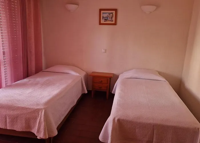 Ξενοδοχείο με διαμερίσματα Parque Amendoeiras 2*