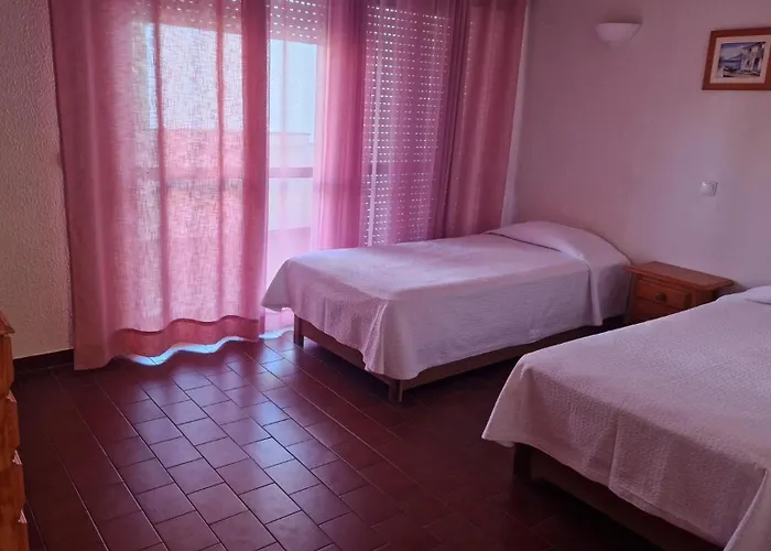 Ξενοδοχείο με διαμερίσματα Parque Amendoeiras 2*