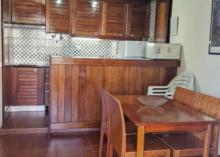 Ξενοδοχείο με διαμερίσματα Parque Amendoeiras 2*