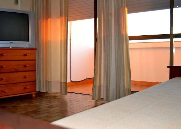 Parque Amendoeiras Βιλαμούρα