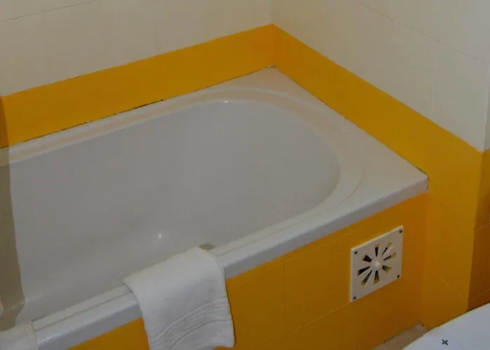 Ξενοδοχείο με διαμερίσματα Parque Amendoeiras Βιλαμούρα