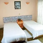 Aparthotel Parque Amendoeiras 2*